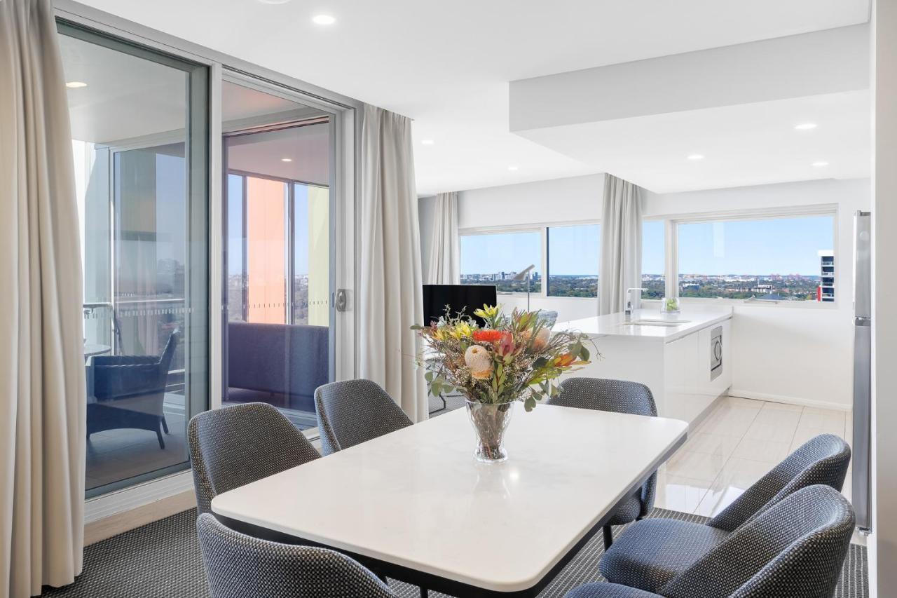 Meriton Suites Zetland Sydney Exterior foto A typical apartment interior