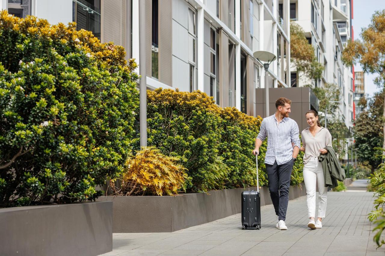 Meriton Suites Zetland Sydney Exterior foto The Village at the Village